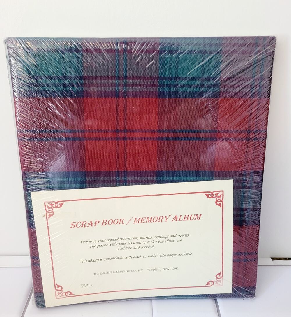 Dalee Bookbinding Co Scrapbook Photo Album PLAID 12" X 12" SBP12 + Pages VTG